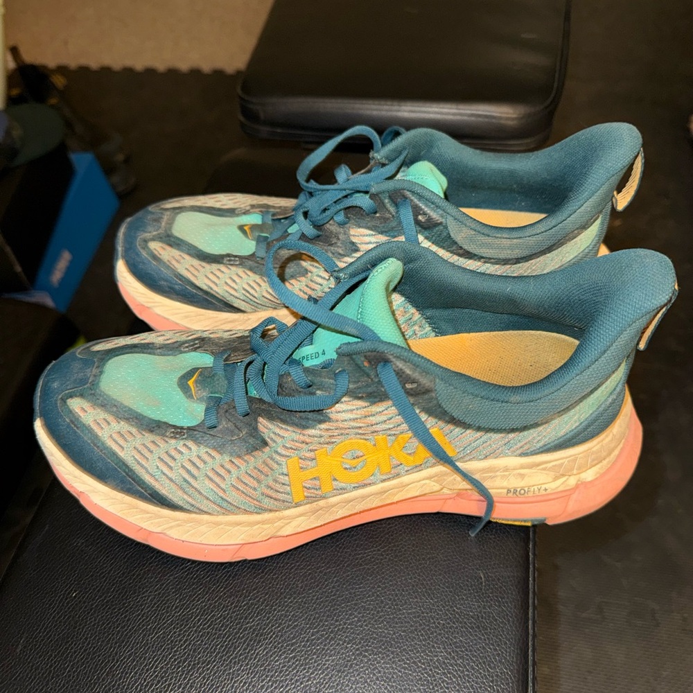 Hoka Mafate Speed 4 size 9